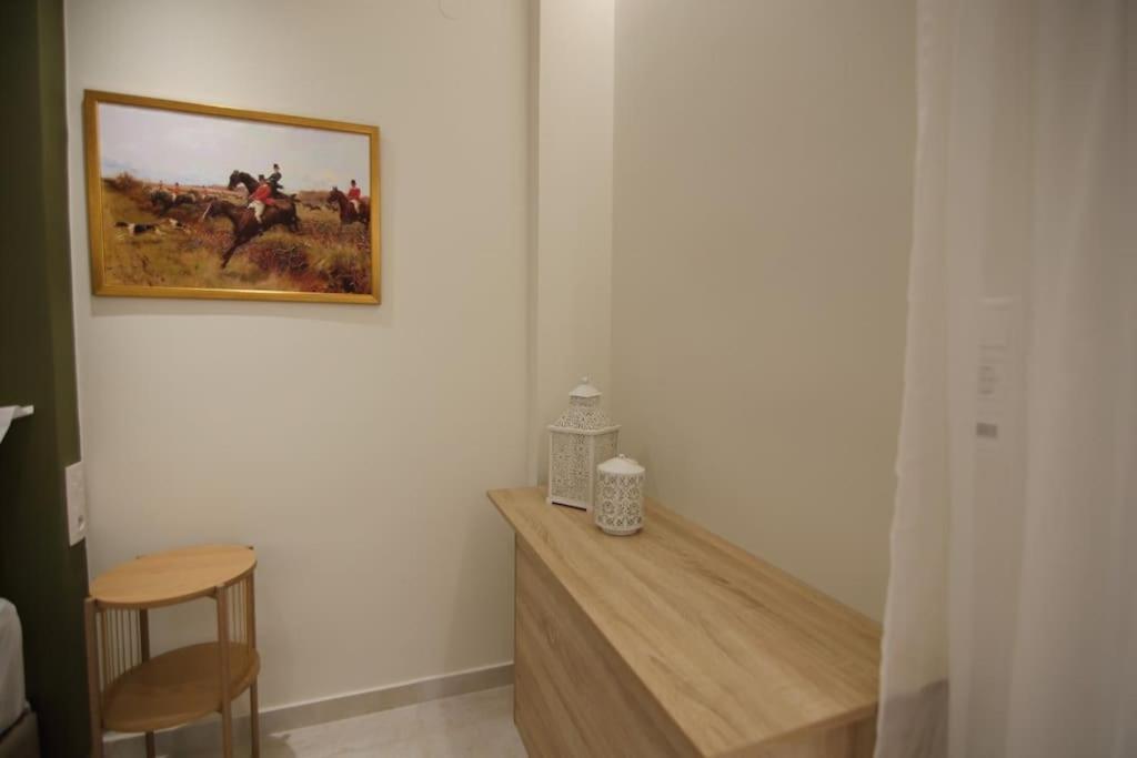 Eclectic Apartment Near Downtown كاندية المظهر الخارجي الصورة